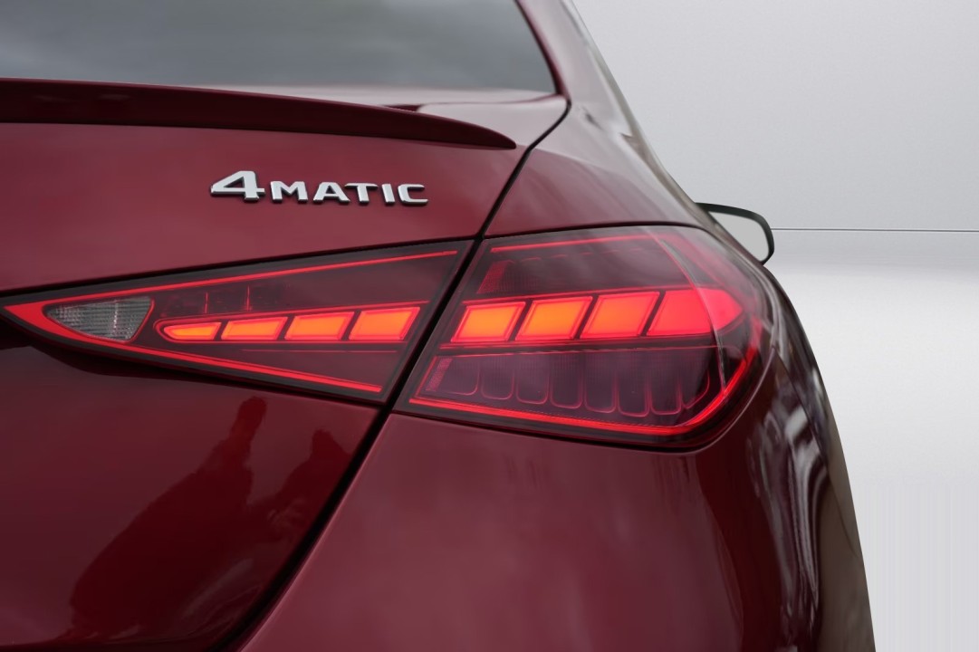 Mercedes-Benz C 200 4MATIC AMG - foto 41