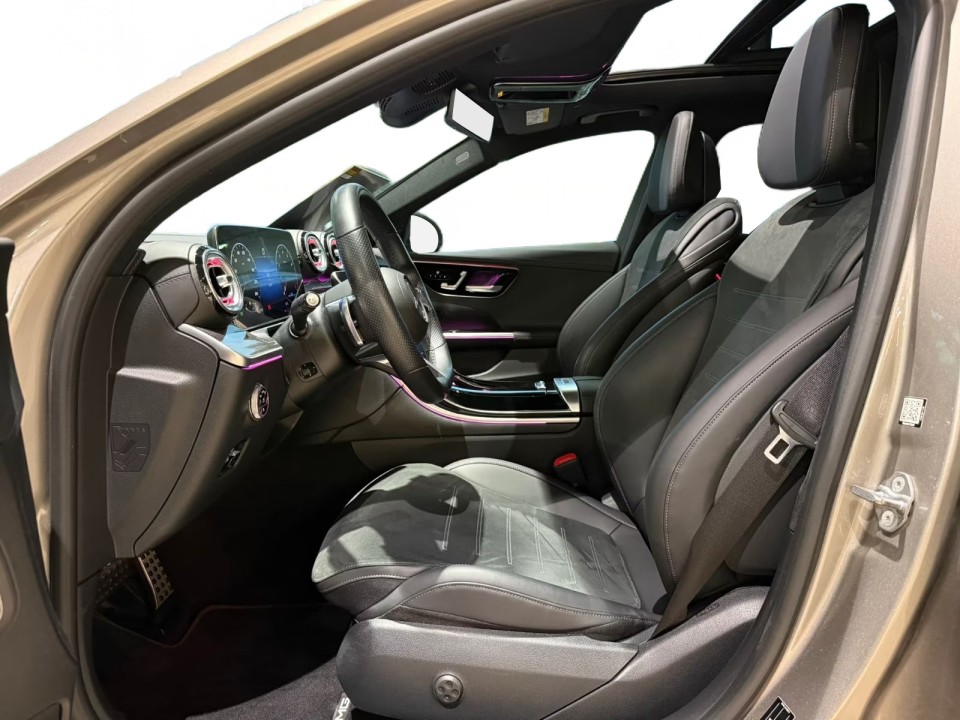 Mercedes-Benz C 300 AMG - foto 12