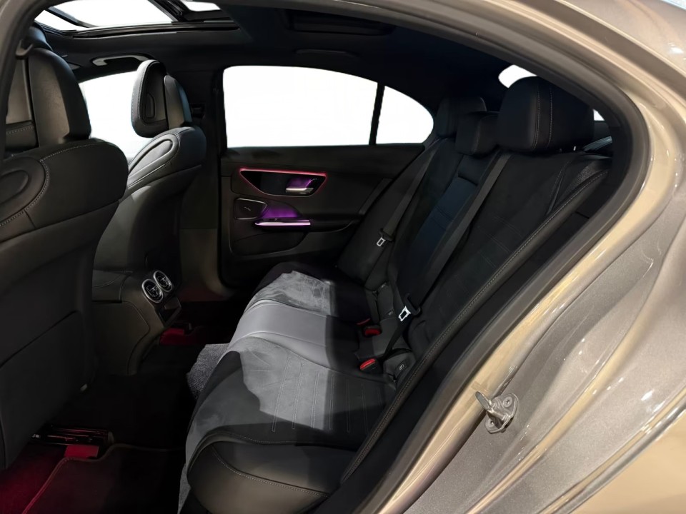 Mercedes-Benz C 300 AMG - foto 28