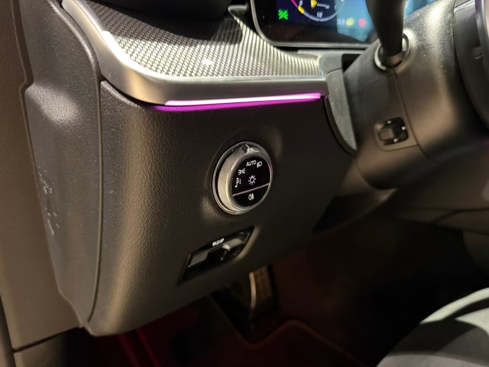 Mercedes-Benz C 300 AMG - foto 25