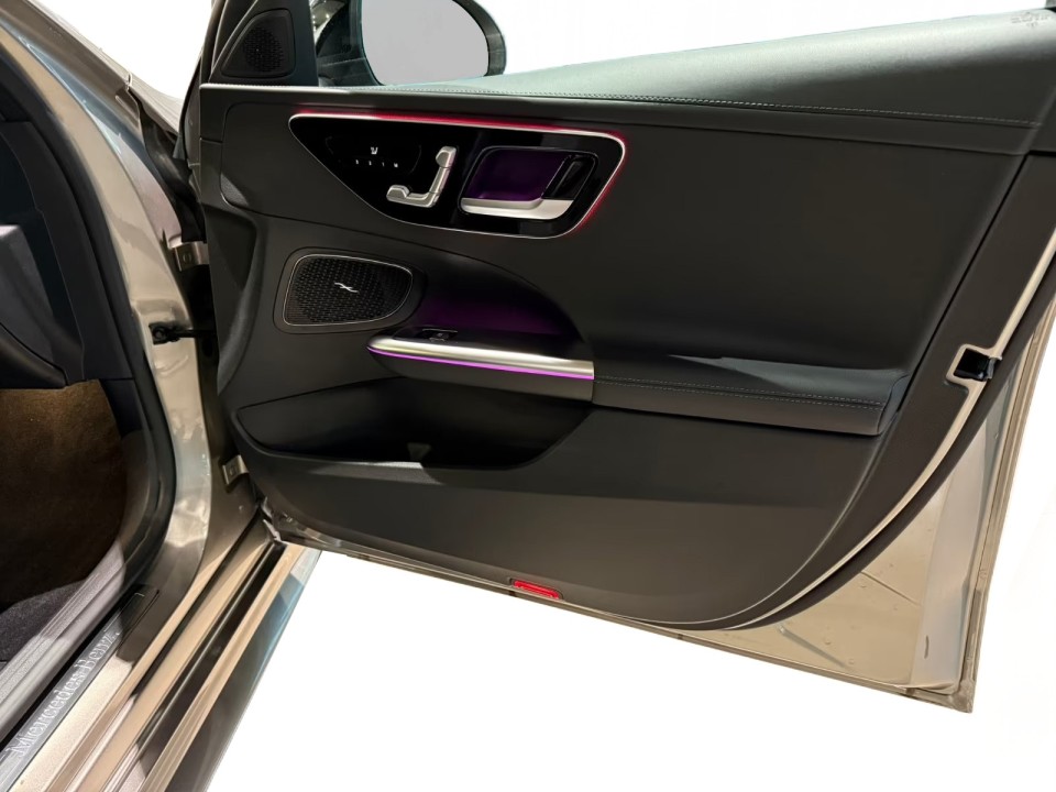 Mercedes-Benz C 300 AMG - foto 30