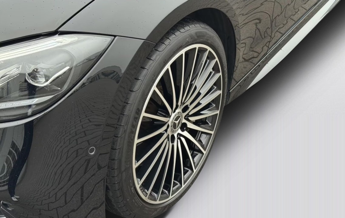 Mercedes-Benz C 300d AMG - foto 16