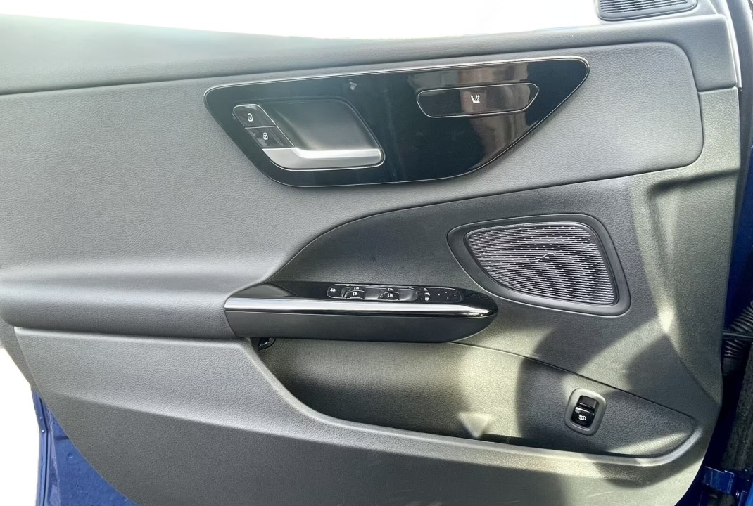 Mercedes-Benz C 300 4MATIC - foto 17