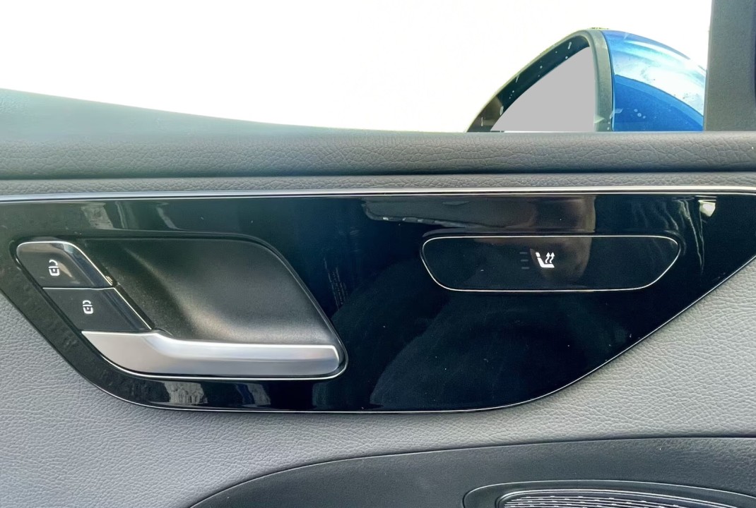 Mercedes-Benz C 300 4MATIC - foto 18