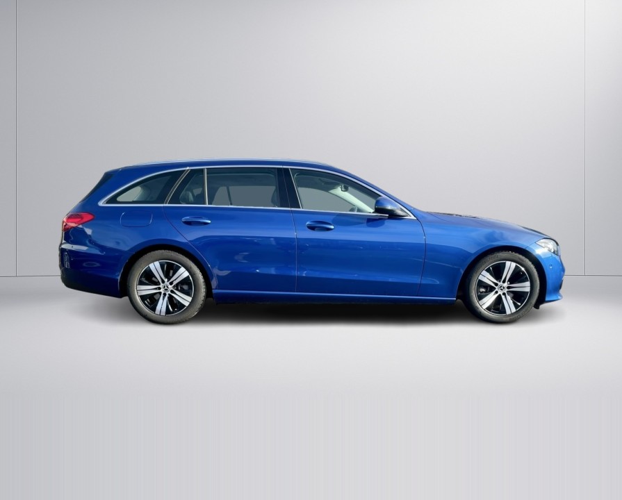 Mercedes-Benz C 300 4MATIC (2)