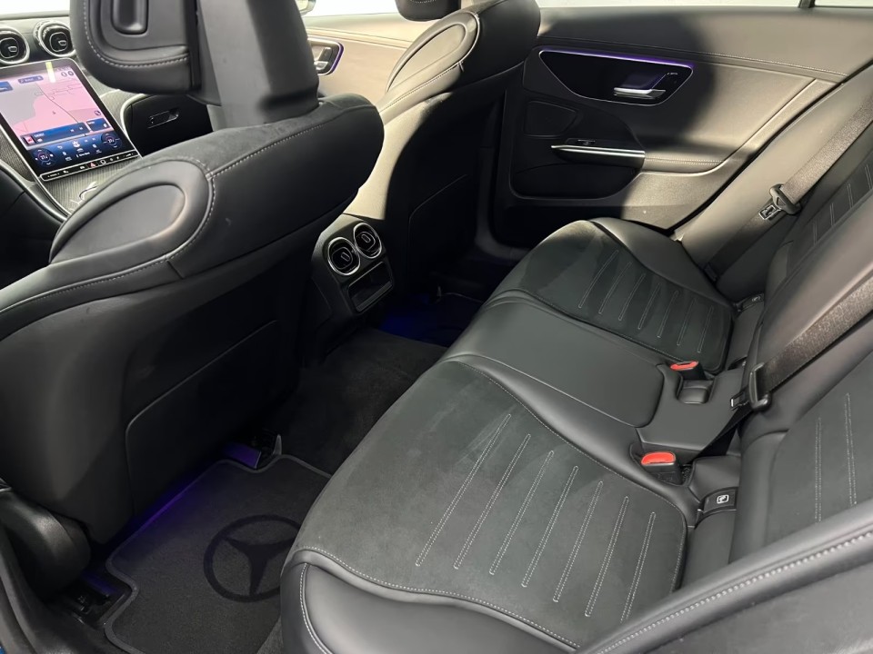 Mercedes-Benz C 220d AMG - foto 27