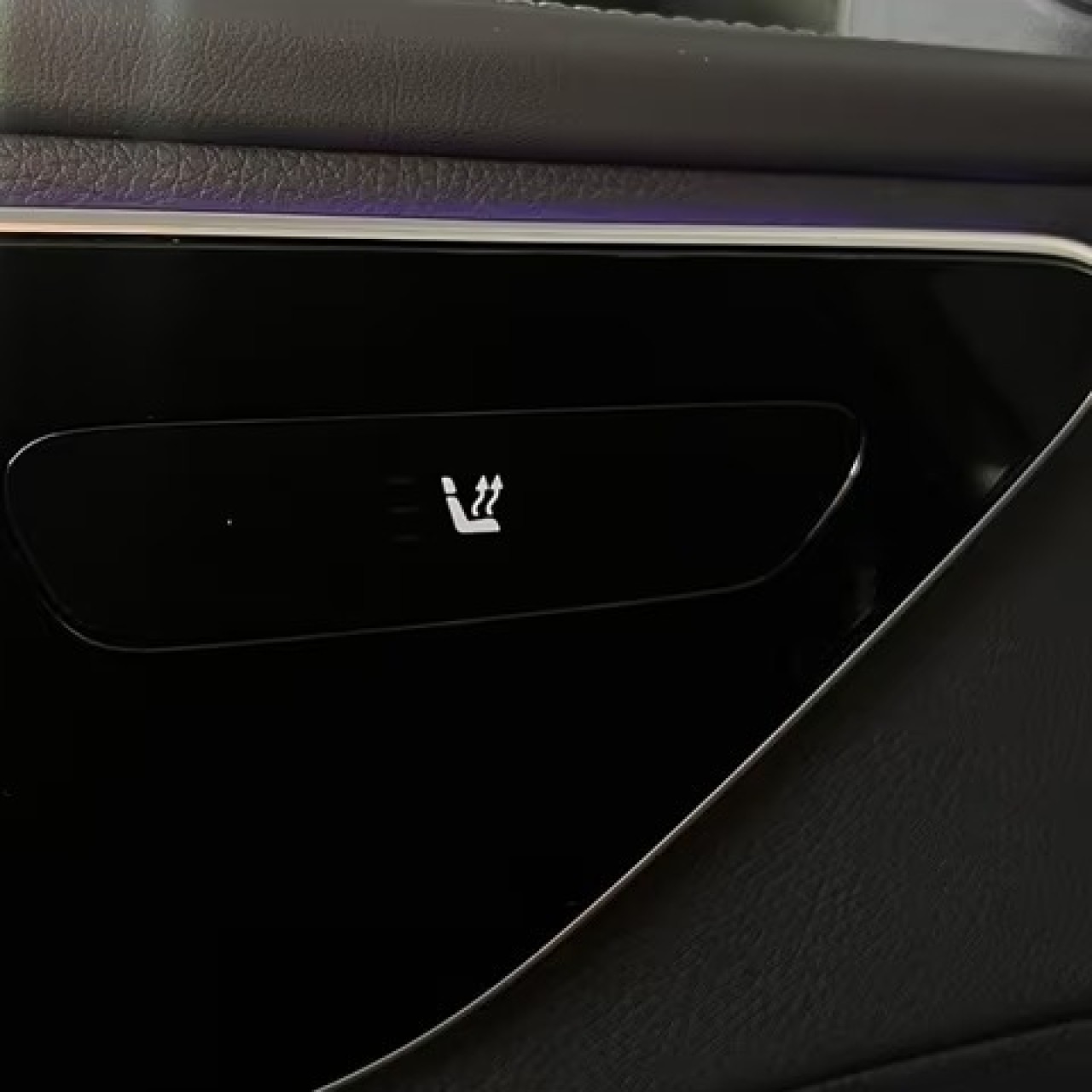 Mercedes-Benz C 220d AMG - foto 29