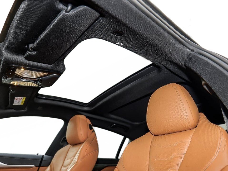 BMW Seria 8 M850i xDrive Gran Coupe - foto 14