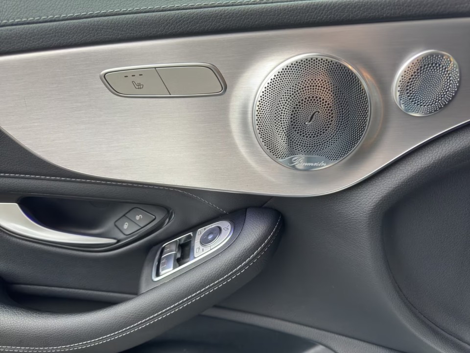 Mercedes-Benz C 63 AMG - foto 17