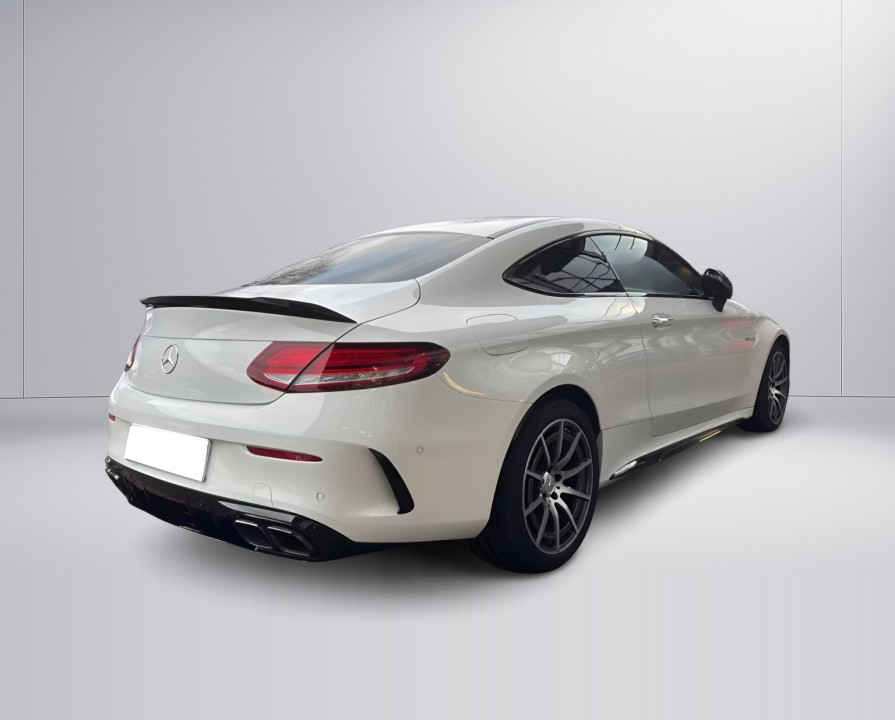 Mercedes-Benz C 63 AMG (2)