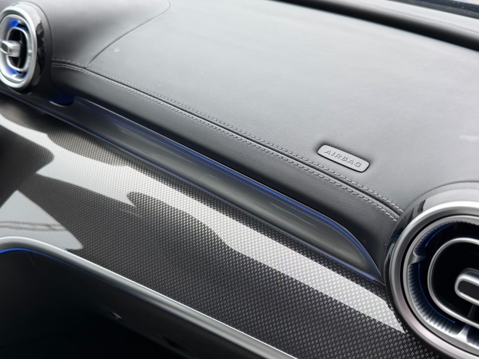 Mercedes-Benz C 300d AMG - foto 30