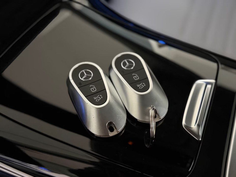 Mercedes-Benz C 300d AMG - foto 39