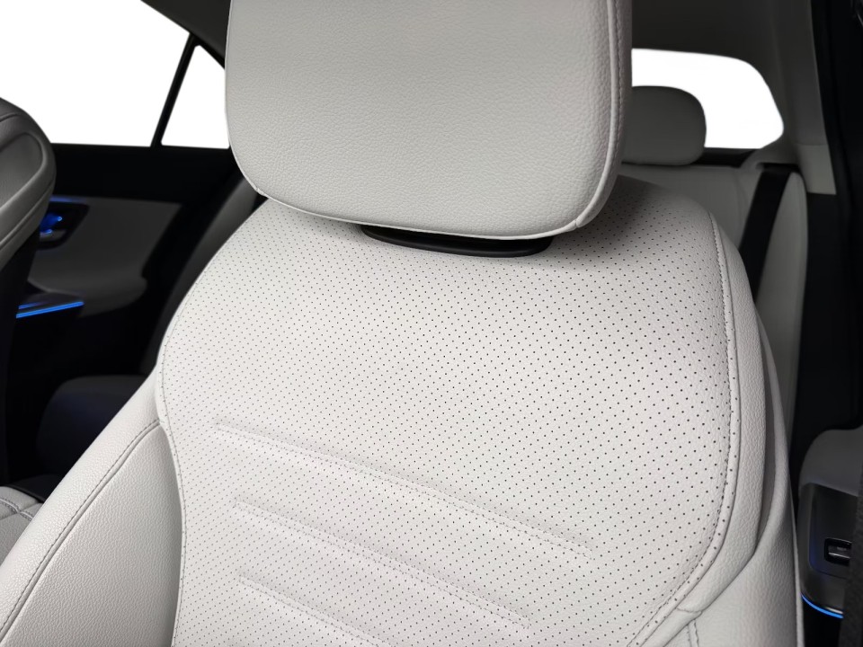 Mercedes-Benz C 300d AMG - foto 31