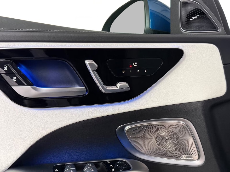 Mercedes-Benz C 300d AMG - foto 35