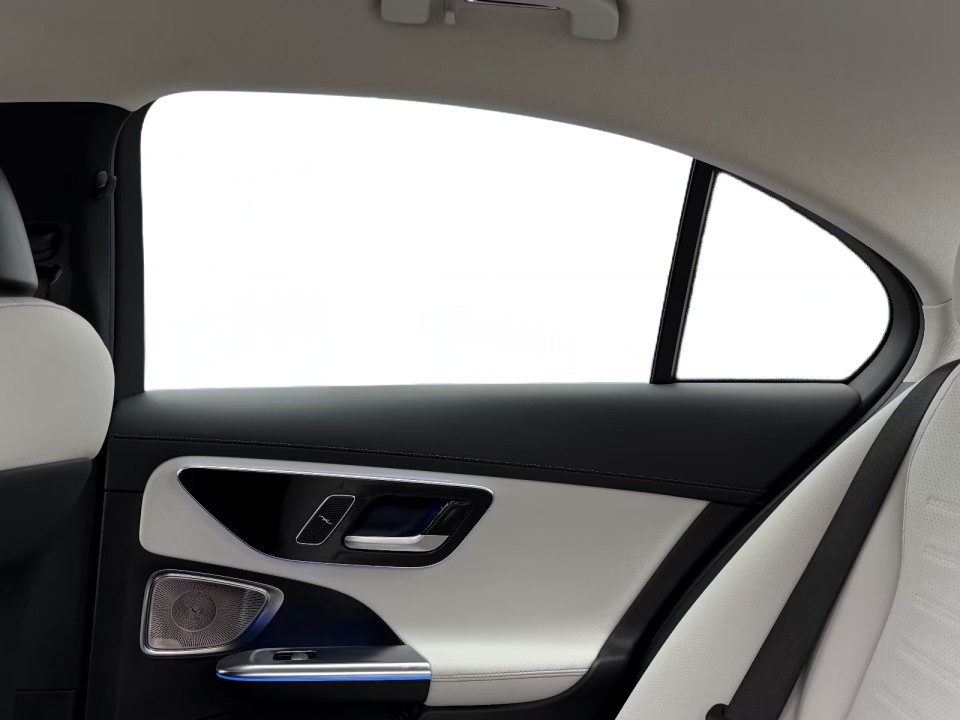 Mercedes-Benz C 300d AMG - foto 37