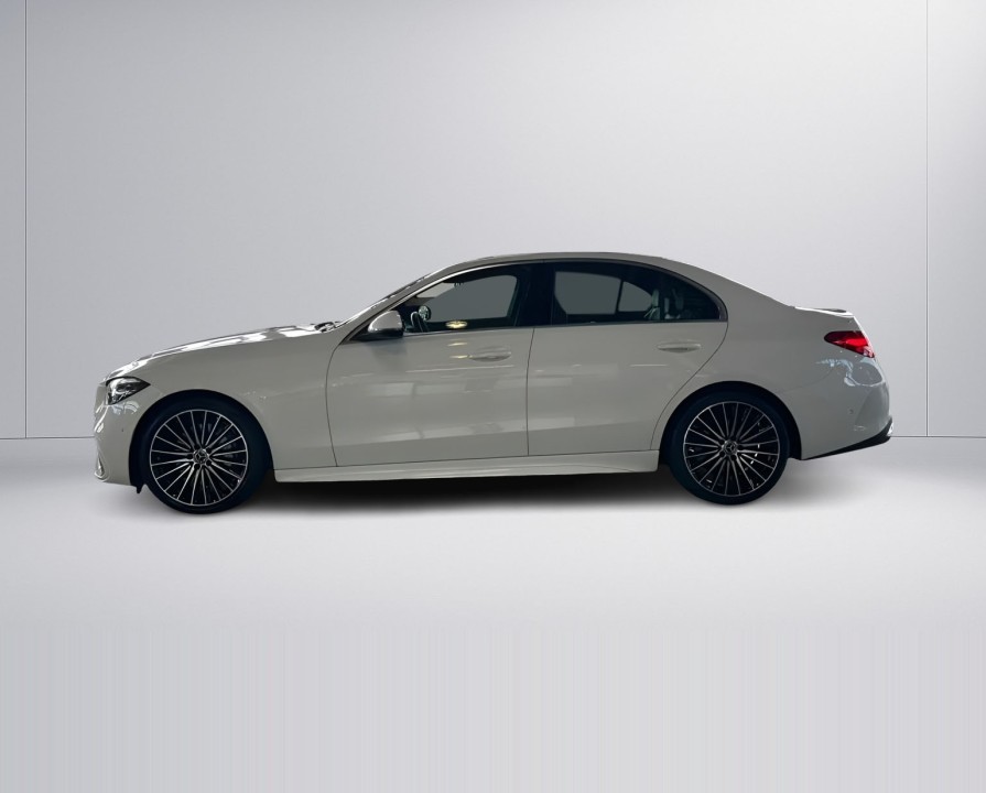 Mercedes-Benz C 180 AMG (5)