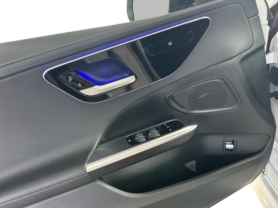 Mercedes-Benz C 180 AMG - foto 14