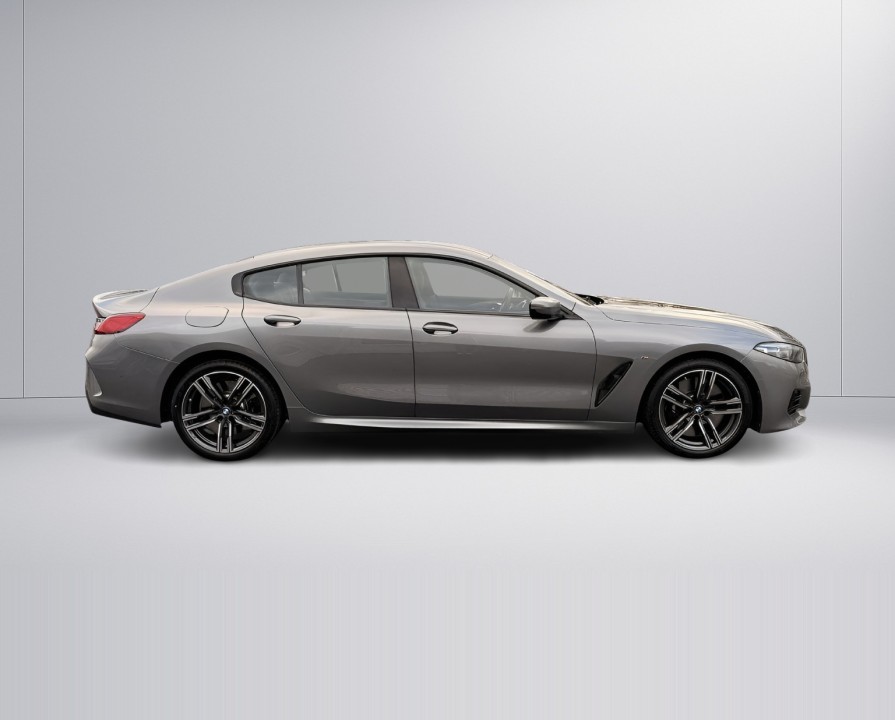 BMW Seria 8 840d xDrive Gran Coupe M-Sport (2)