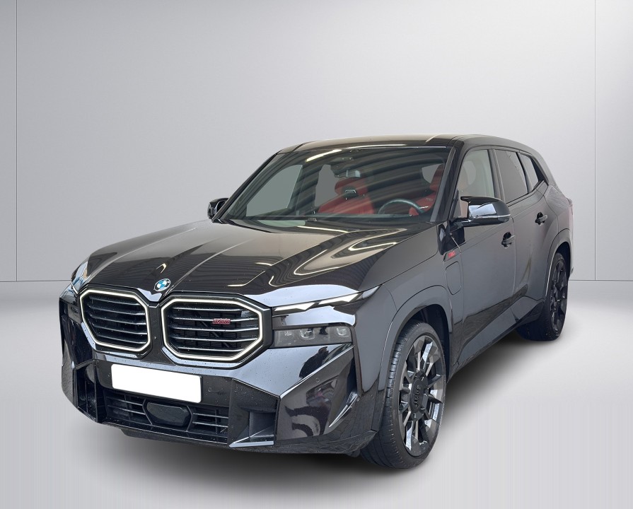 BMW XM Label Red