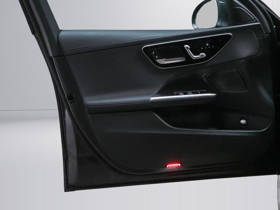 Mercedes-Benz C 200 AMG - foto 8