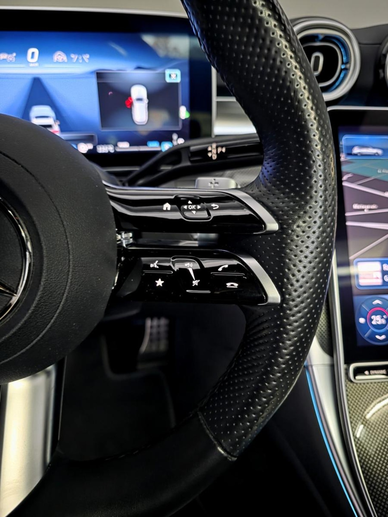 Mercedes-Benz C 220d 4MATIC AMG - foto 16