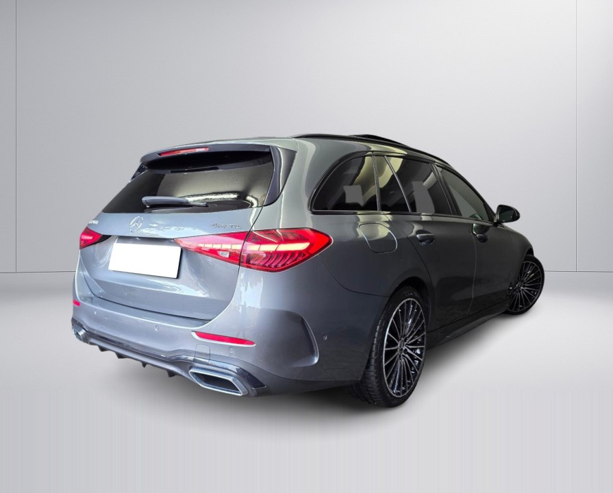 Mercedes-Benz C 220d 4MATIC AMG (2)