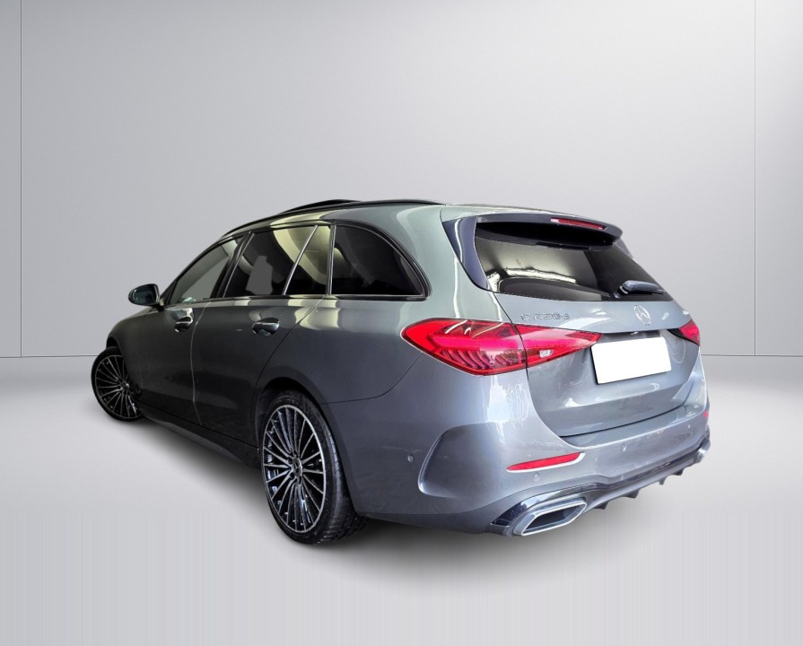 Mercedes-Benz C 220d 4MATIC AMG (4)
