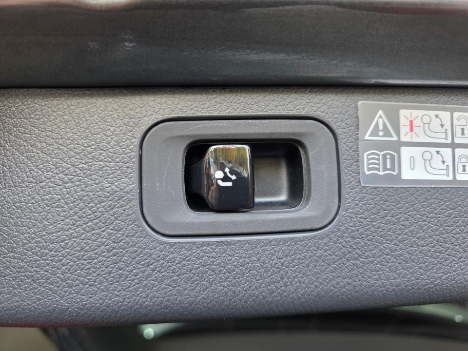 Mercedes-Benz C 220d 4MATIC AMG - foto 20