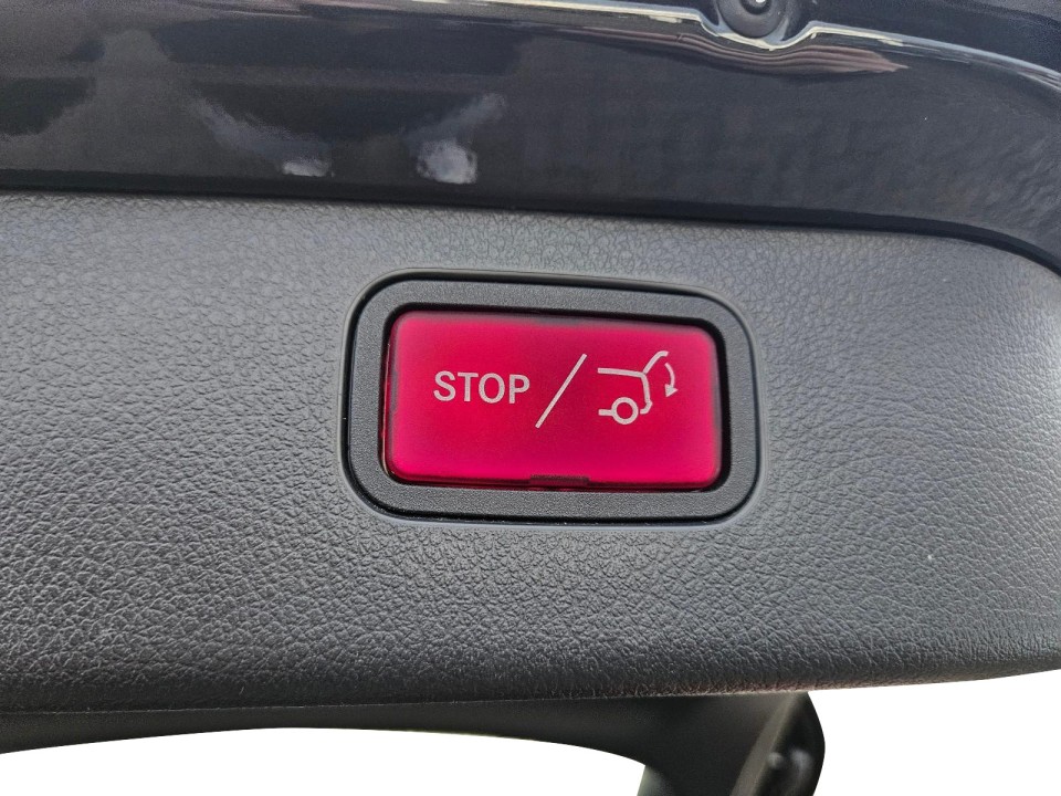 Mercedes-Benz C 300 4MATIC AMG - foto 19