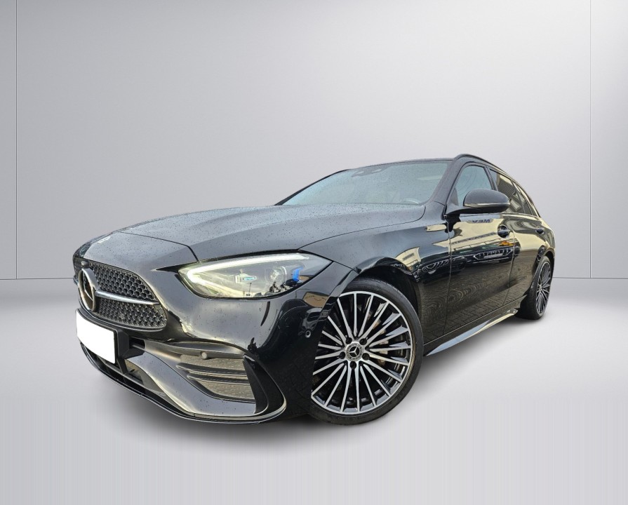 Mercedes-Benz C 300 4MATIC AMG (5)