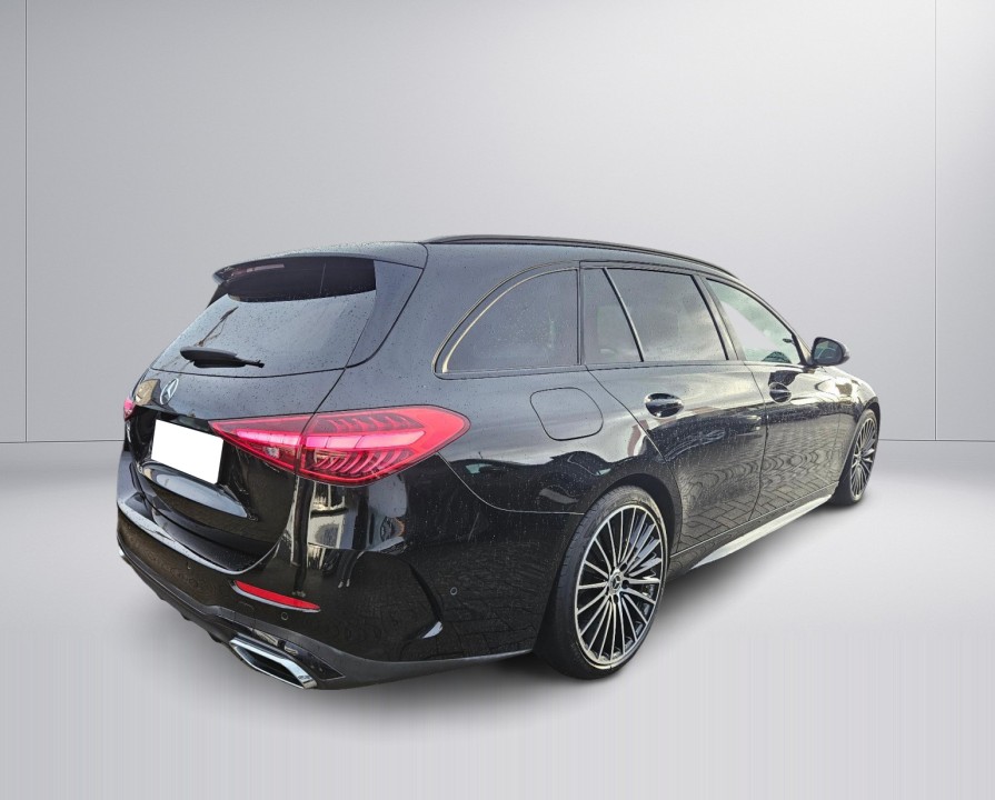 Mercedes-Benz C 300 4MATIC AMG (2)