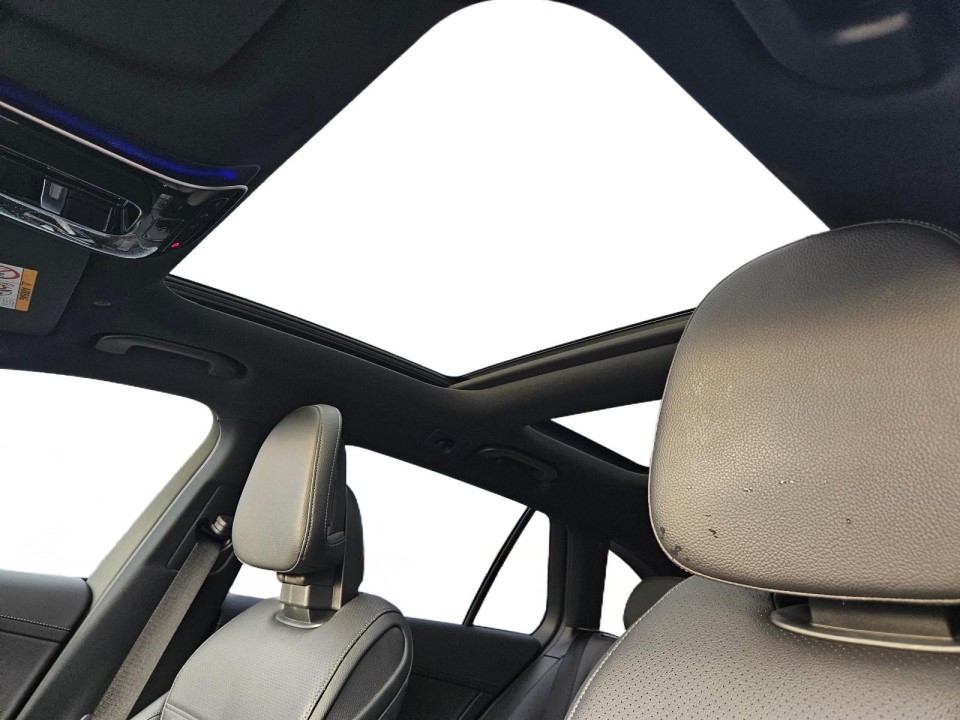 Mercedes-Benz C 300 4MATIC AMG - foto 20