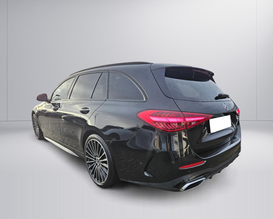 Mercedes-Benz C 300 4MATIC AMG (4)