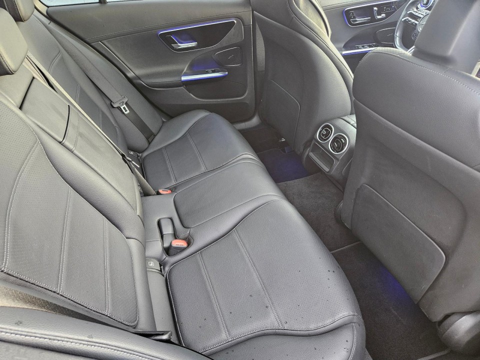 Mercedes-Benz C 300 4MATIC AMG - foto 9