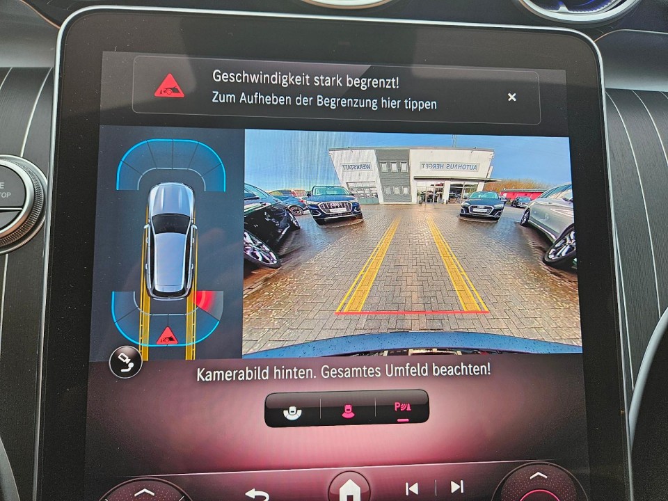 Mercedes-Benz C 300 4MATIC AMG - foto 14