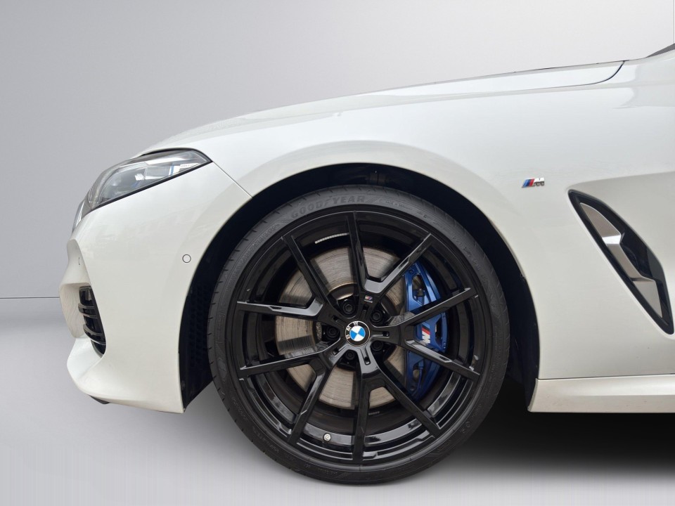BMW Seria 8 M850i xDrive Cabrio - foto 14