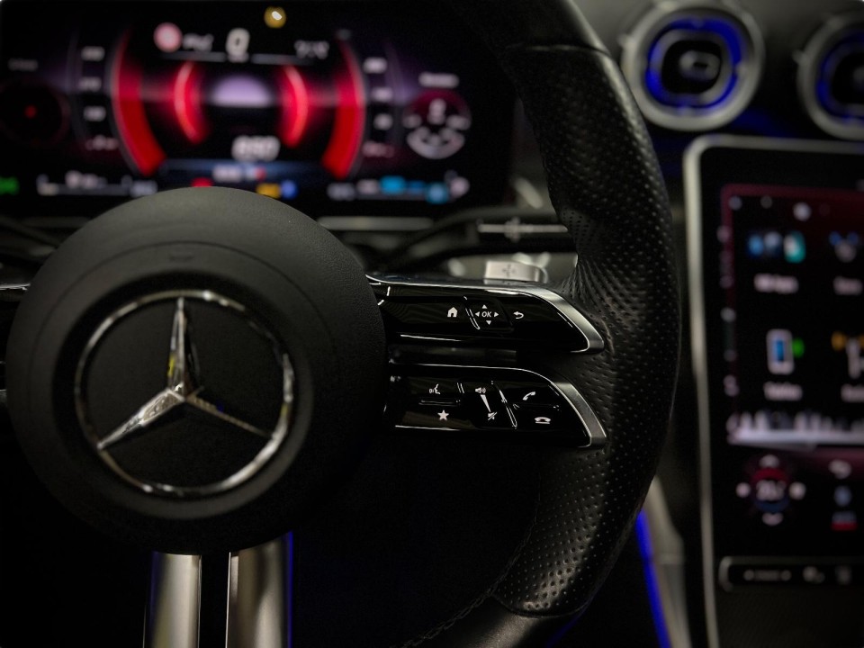 Mercedes-Benz C 300d AMG - foto 19