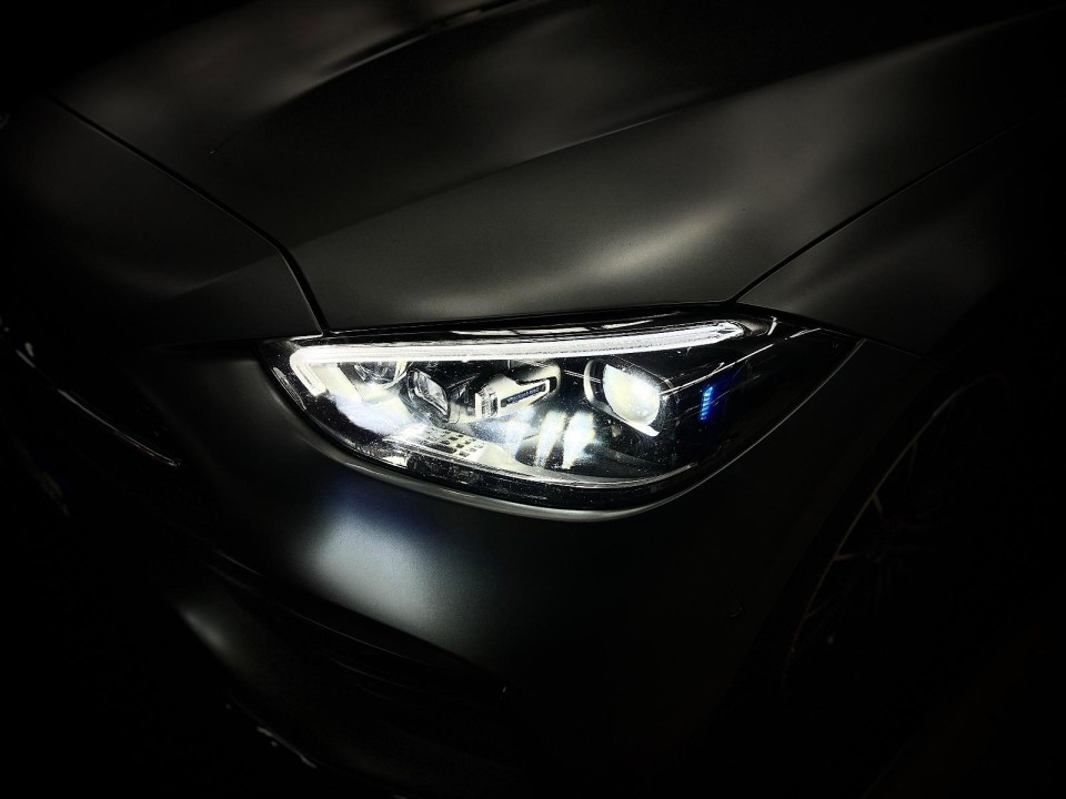 Mercedes-Benz C 300d AMG - foto 29