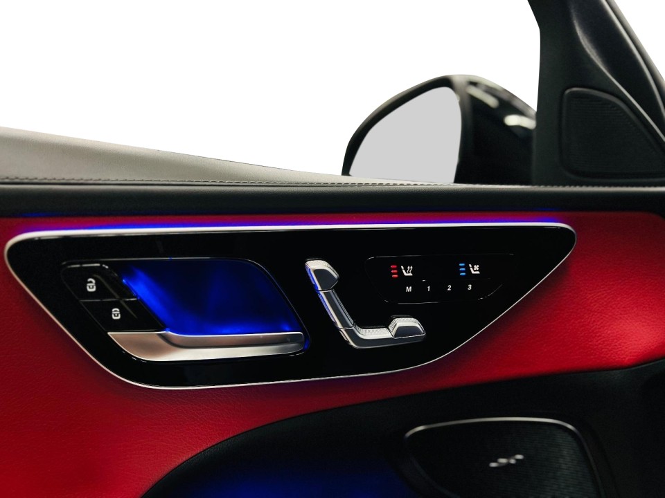 Mercedes-Benz C 300d AMG - foto 27