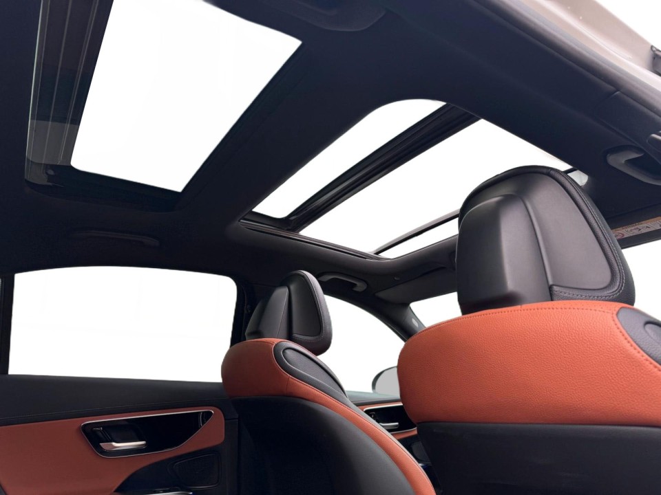 Mercedes-Benz C 200 4MATIC AMG - foto 12