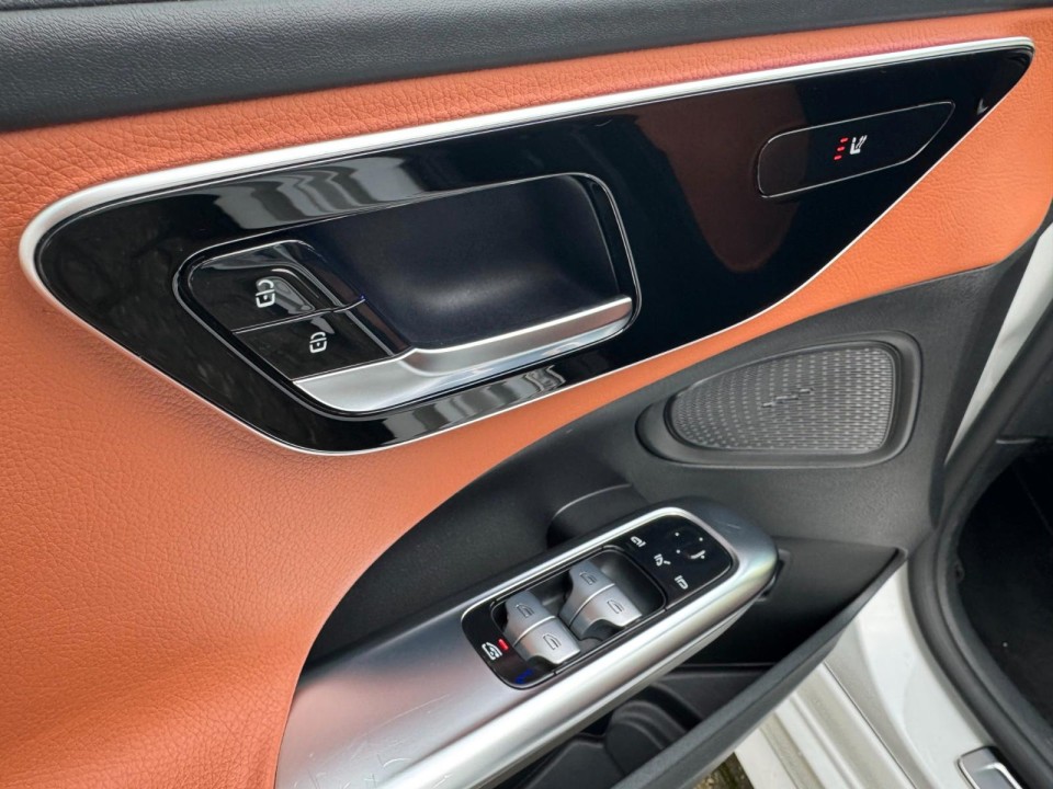 Mercedes-Benz C 200 4MATIC AMG - foto 15