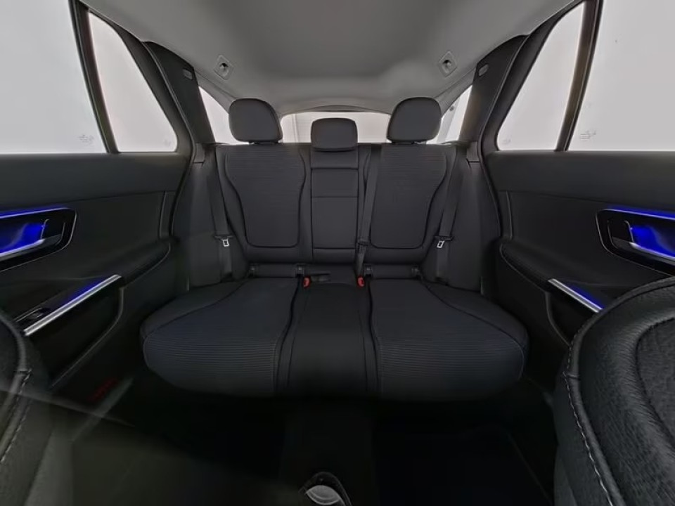 Mercedes-Benz C 180 - foto 7