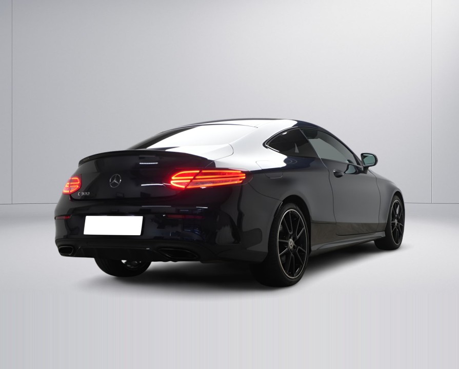 Mercedes-Benz C 300 Coupe AMG (2)