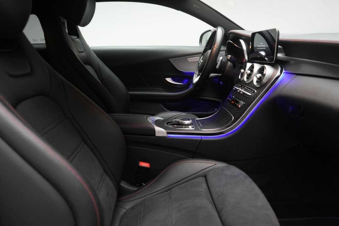 Mercedes-Benz C 300 Coupe AMG - foto 9