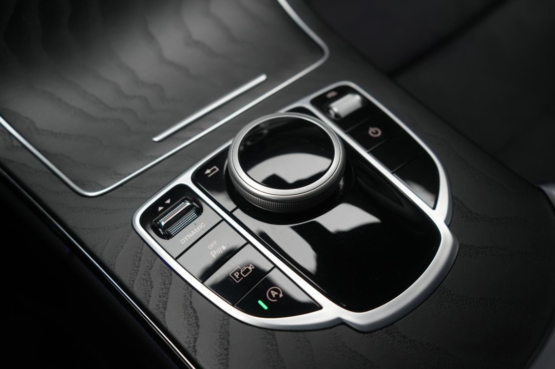 Mercedes-Benz C 300 Coupe AMG - foto 21