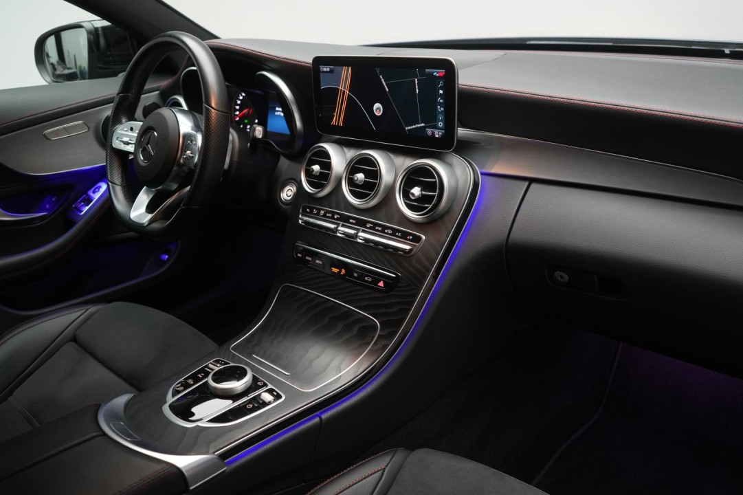 Mercedes-Benz C 300 Coupe AMG - foto 22