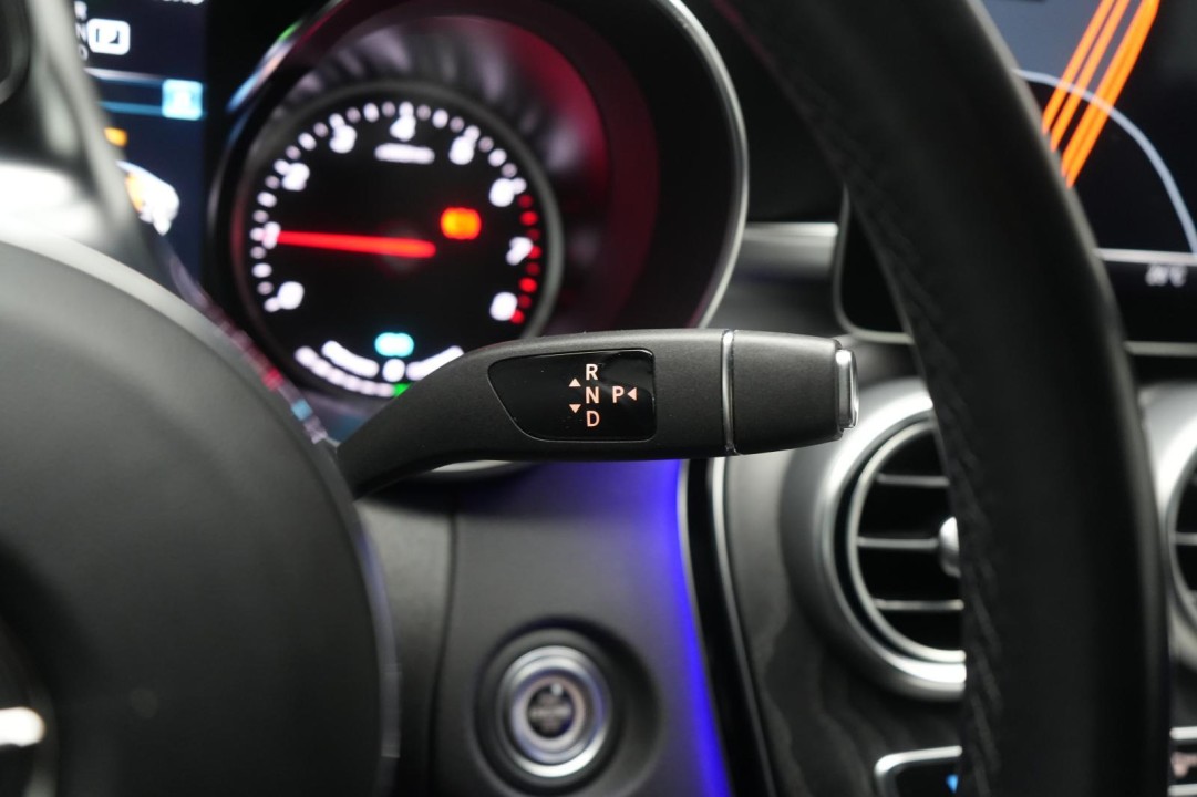 Mercedes-Benz C 300 Coupe AMG - foto 13