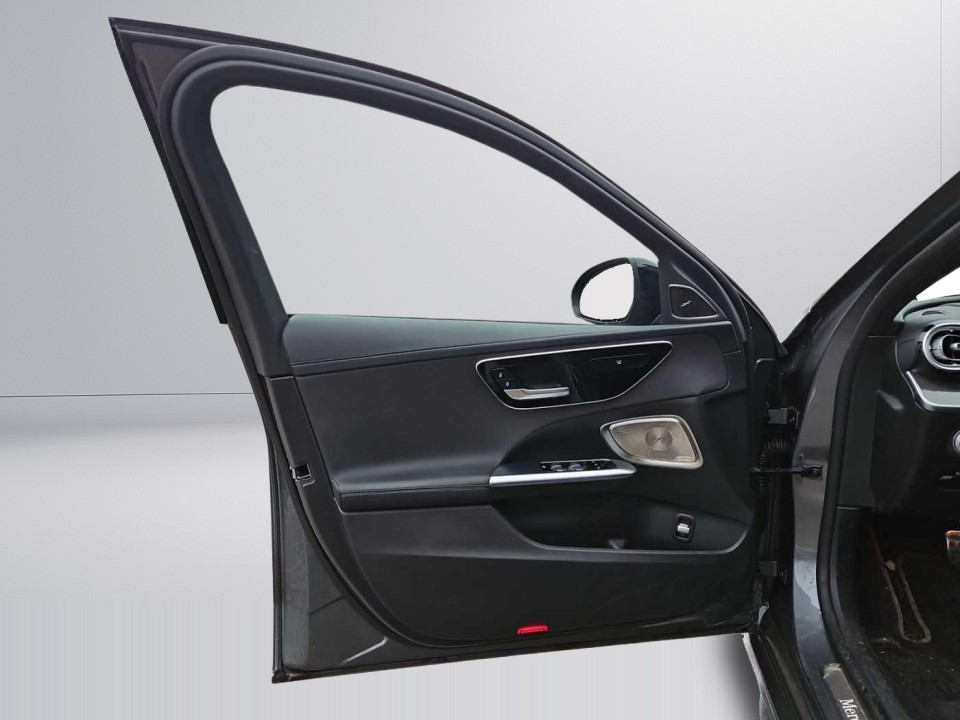 Mercedes-Benz C 200 AMG - foto 9