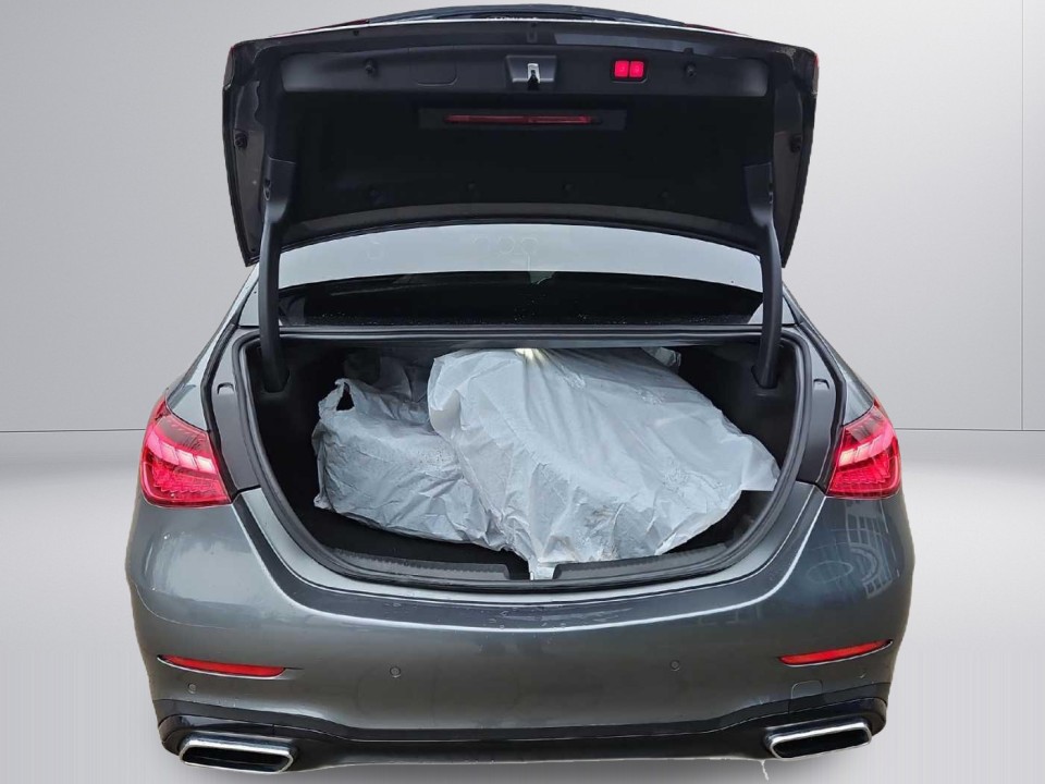 Mercedes-Benz C 200 AMG - foto 12