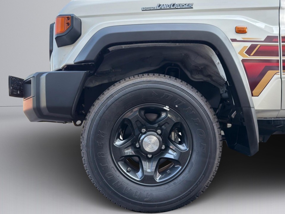 Toyota Land Cruiser GRJ71 - foto 14